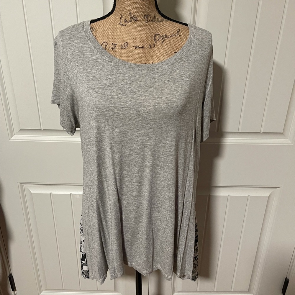 Bobeau Flowy top